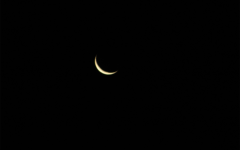 Photo of crescent Moon taken by Caitlin Greyling.