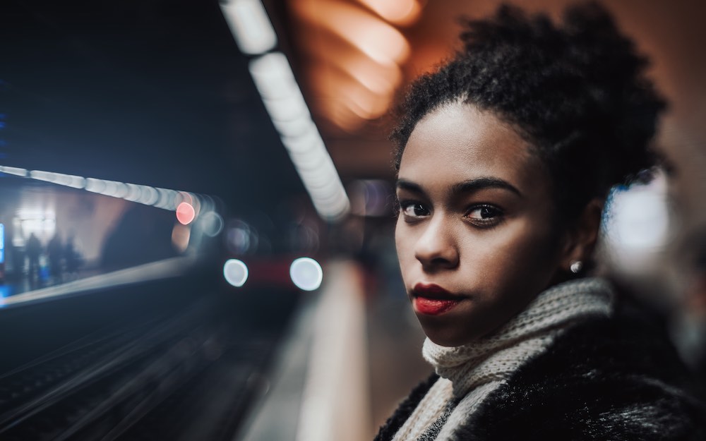 free lensing portrait of black woman.