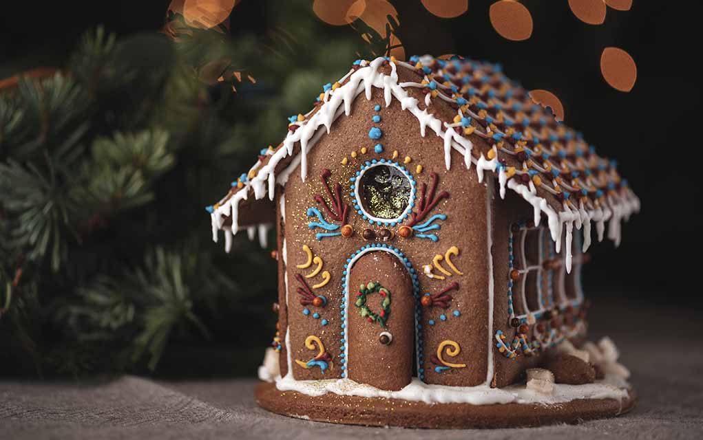 gingerbread house closeup