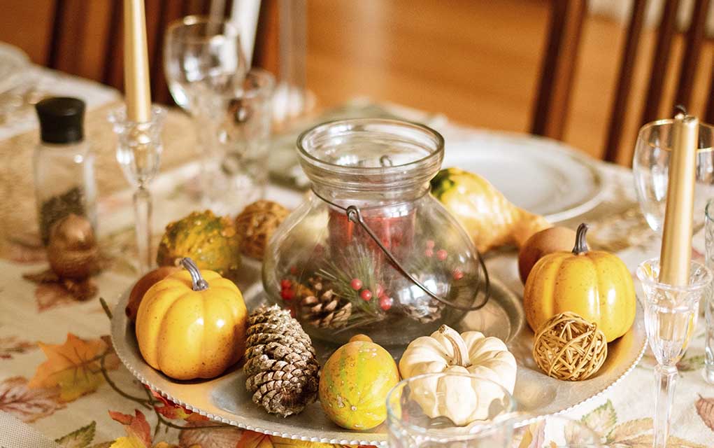 thanksgiving table decorations.