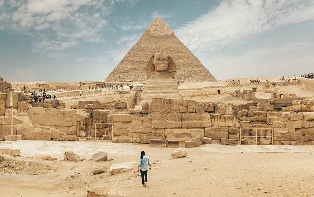travel photography pyramid sphinx.