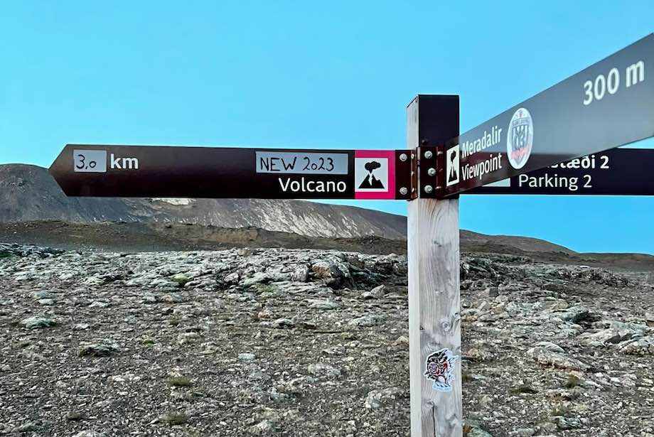 direction sign board for volcanoes.